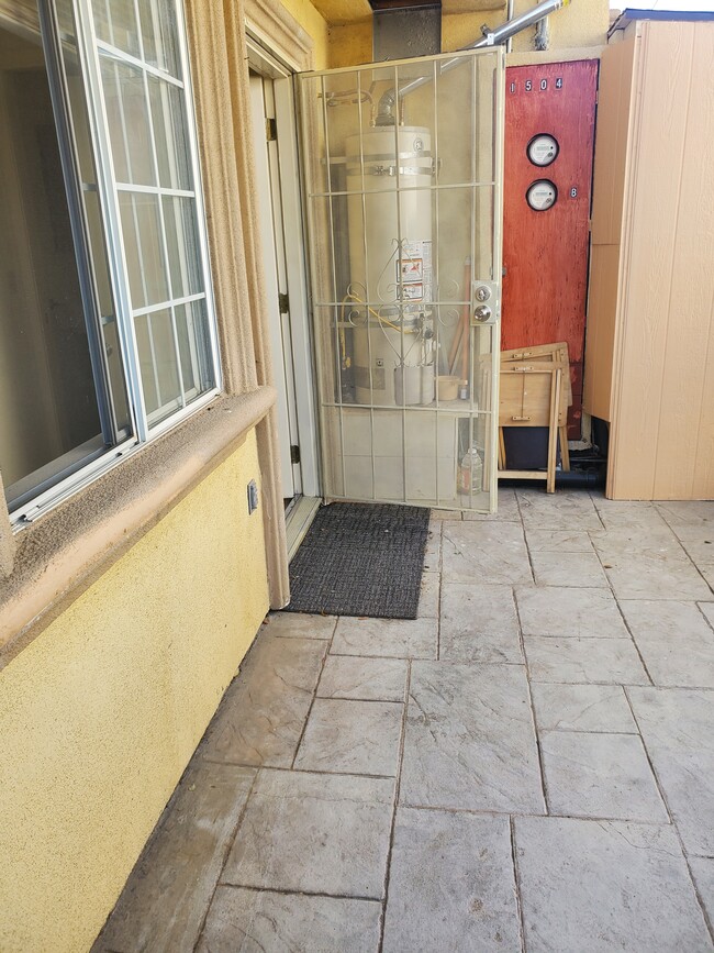 Building Photo - 1504 S Atlantic Blvd Unit B