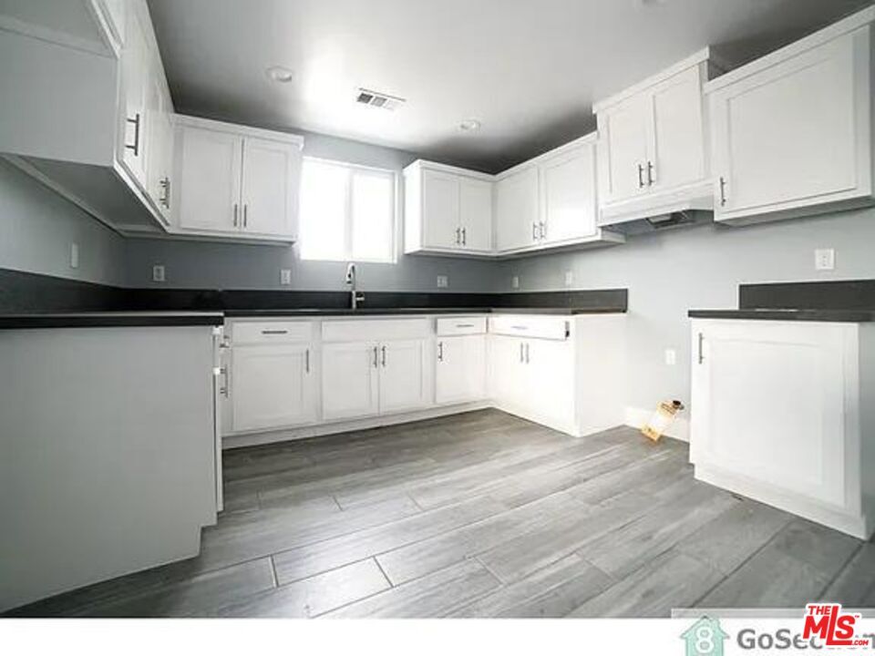 Photo - 11164 S Figueroa St Condo Unit 11164