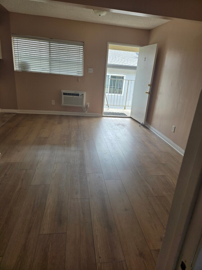 Photo - 5723 Hazeltine Ave Unit #2