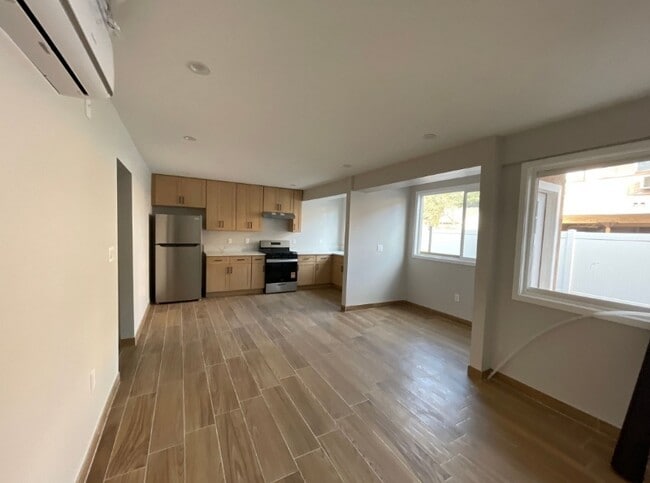 Photo - 14921 Vanowen St Unit 18