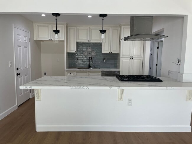 Photo - For Rent – Newly Remodeled 3 Bed / 2 Bath ...