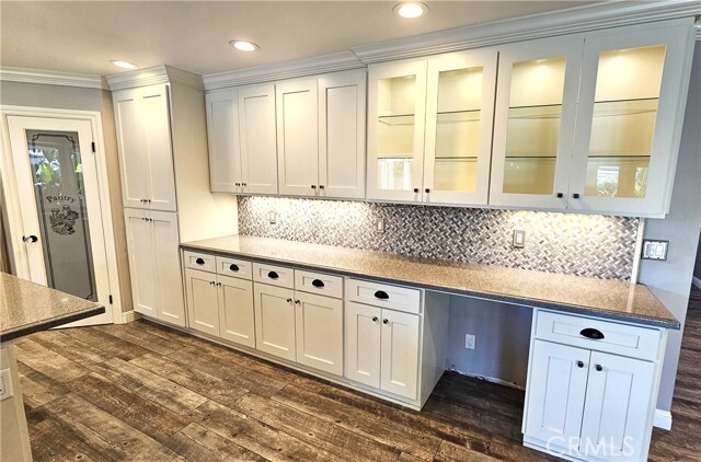 Photo - 1124 W Woodcrest Ave