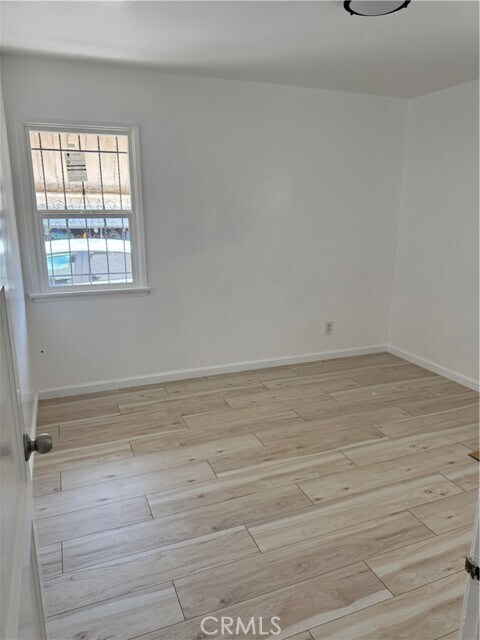 Photo - 1310 W 89th St