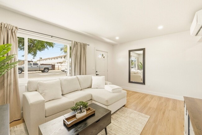 Photo - 1382 Grove Ave
