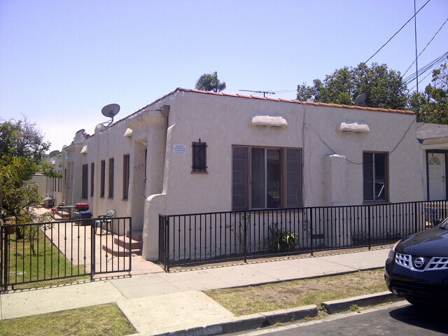 Building Photo - 785-789 1/2 W. 15th Street Unit 789