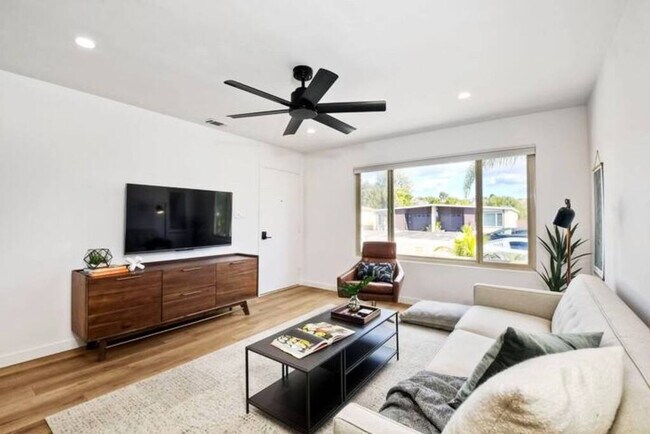 Photo - 266 Gloxina St Unit ID1068276P