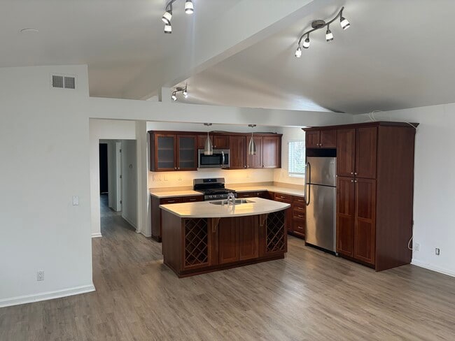 Photo - 202 David Dr Unit #B