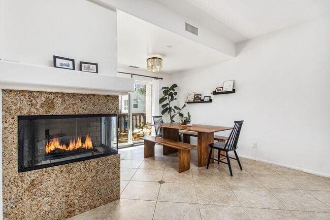 Photo - 2919 E St Townhome