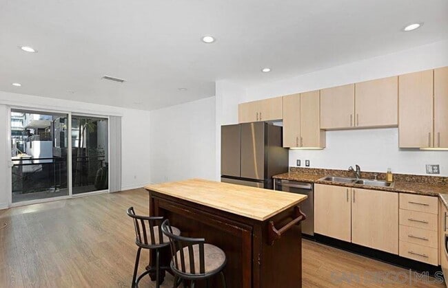 Photo - 525 Eleventh Ave Unit 1203