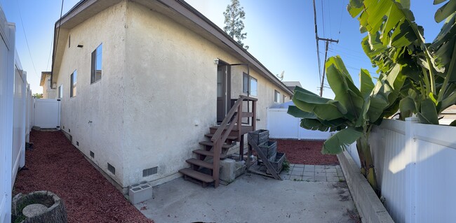 Building Photo - 7741 Newman Ave Unit # C