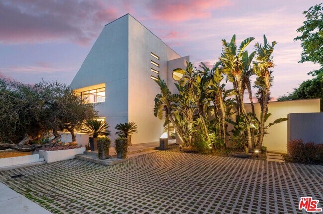 Photo - 27553 Pacific Coast Hwy