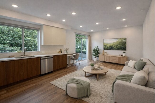 Photo - 1143 Glenville Dr