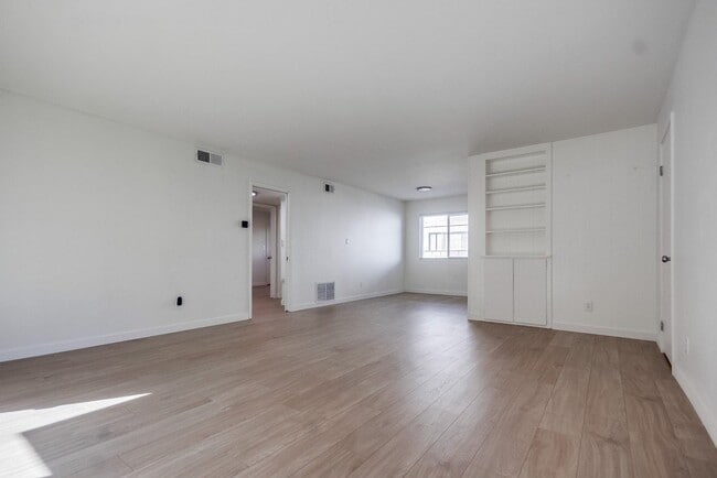 Photo - 6927 Amherst St Unit 3
