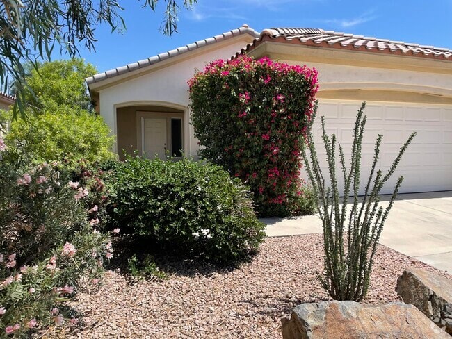Building Photo - 78472 Glastonbury Way Rental