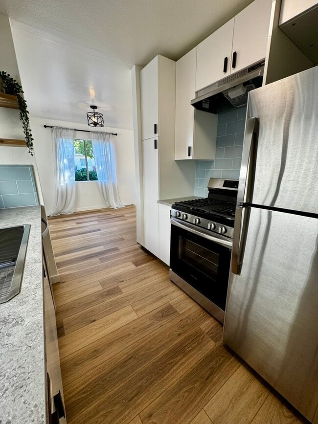 Photo - 658 W 23rd St Unit 1