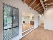 Photo - Beautifully Renovated 3BD/2.5BA House in L...