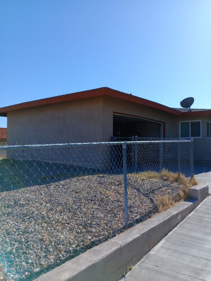 Photo - 1208 E Virginia Way