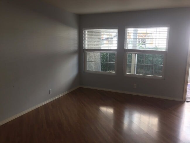 Photo - 2 BEDROOM/2BATH TOWN HOUSE STYLE CONDO IN ...