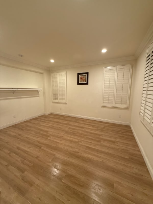 Photo - 14925 Shoreham St House