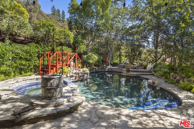 Photo - 1926 Mt Olympus Dr House