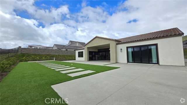 Building Photo - 18431 Boulder Blf Rental