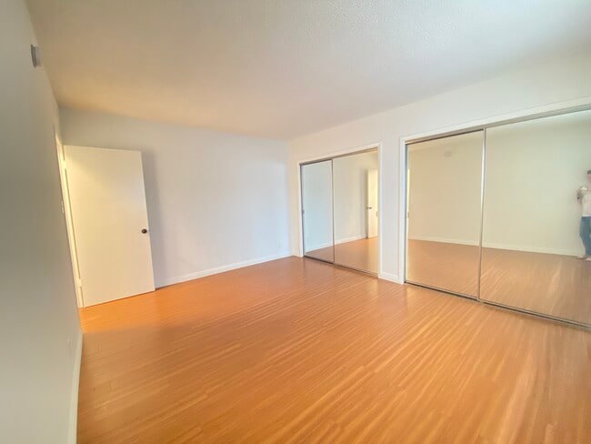 Photo - 3755 Mentone Ave