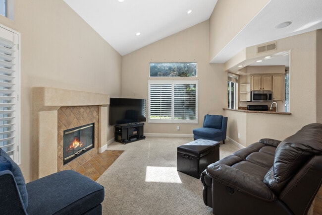 Photo - 16140 Av. Venusto