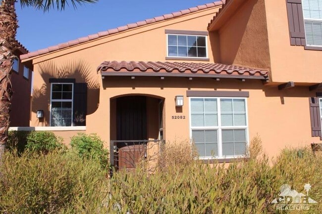 Photo - 52082 Rosewood Ln House