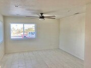 Bright and spacious lounge/diner - The Junipero Palm Springs Apartments