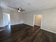 Photo - 3BD/2BA w/ Driveway Parking!