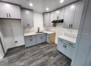 Photo - 714 W 95th St