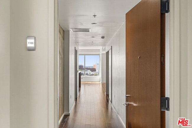 Building Photo - 1155 S Grand Ave Unit 1103