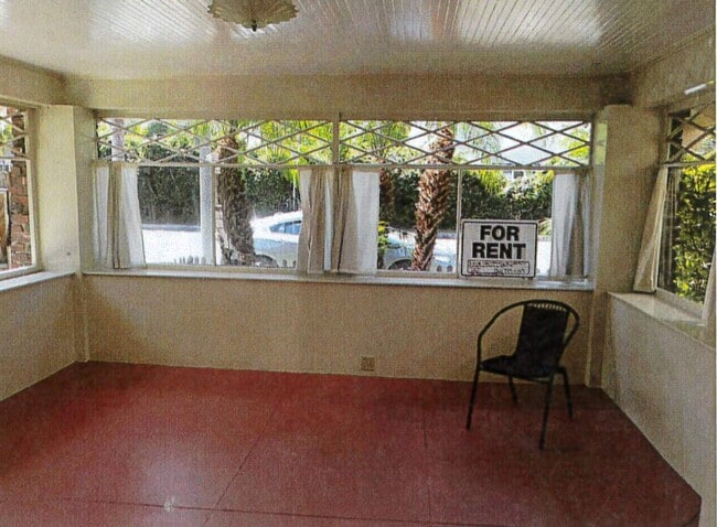 Living Room - 1423 Cabrillo Ave Unit A