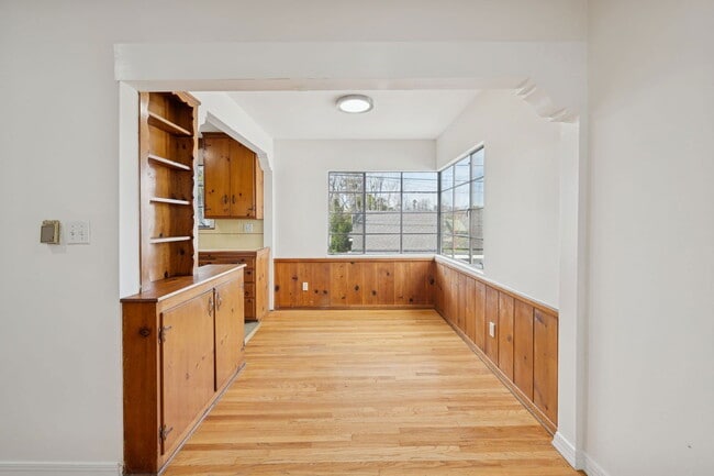 Photo - 11613 Moorpark St Unit 5