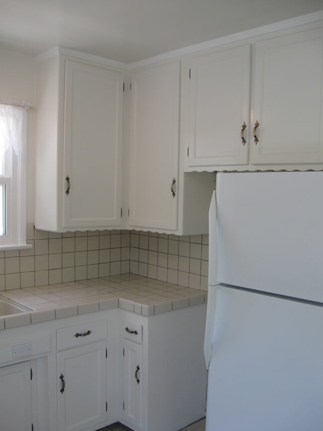 Refrigerator included - 5592 Kinston Ave Unit 5592