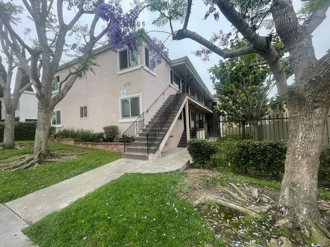 Upgraded 2 Bed 1 Bath in Golden Hill - Upgraded 2 Bed 1 Bath in Golden Hill Apartment Unit #D