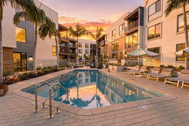 Building Photo - Solaris Encinitas