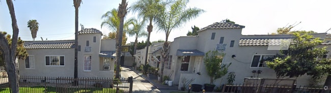 Building Photo - 8148 Beechwood Ave Rental
