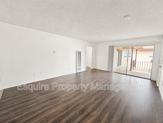 Photo - 2056 N Ventura Rd Unit #3
