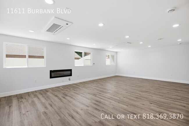 Photo - 11611 Burbank Blvd