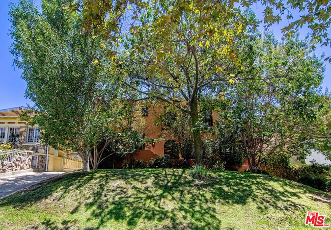 Photo - 130 Catalina St