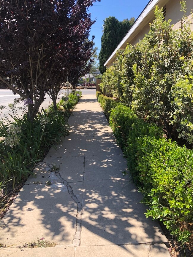 Photo - 4410 Dawes Ave