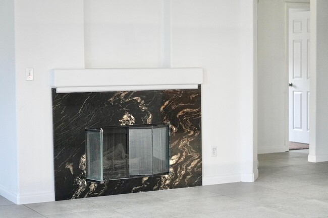 Photo - 40689 Carmel Mountain Dr