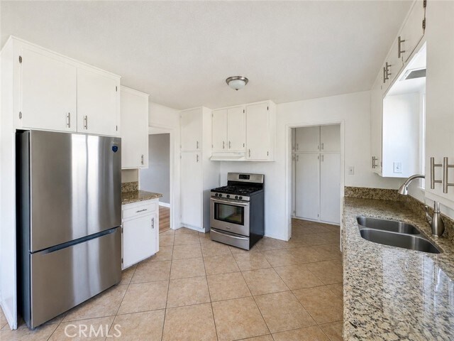 Photo - 15531 Eucalyptus Ave