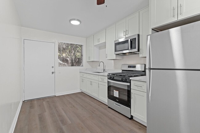Photo - 3032 E 7th St Unit 3032-07