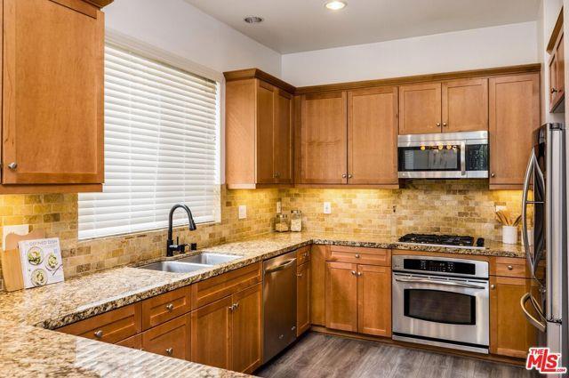 Photo - 11851 Laurelwood Dr Unit 102