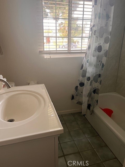 Photo - 15854 Chatsworth St