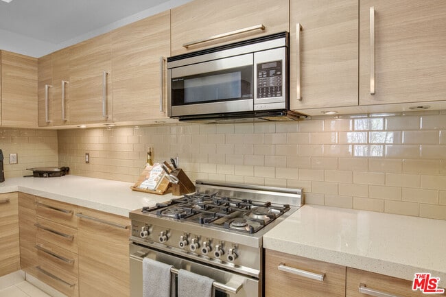 Photo - 855 Croft Ave Unit 206