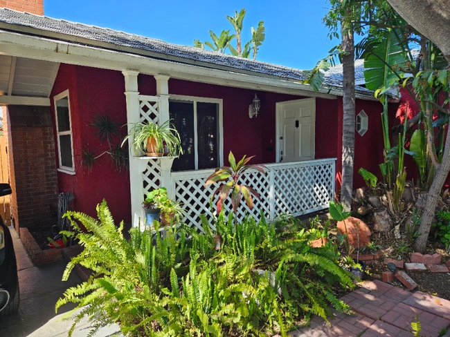 Photo - 2151 Daisy Ave