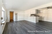 Photo - 20326 Saticoy St Unit 7